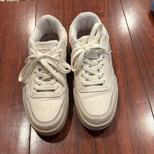 Reebok Beige Sneakers